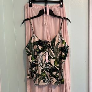 NWT Women’s Silky Victoria’s Secret Matching PJ Set